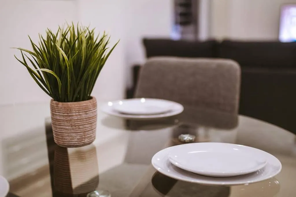 Two Bedroom Apt In Old Sj Five Min Walking From The Beach - Sevilla Court I San Juan